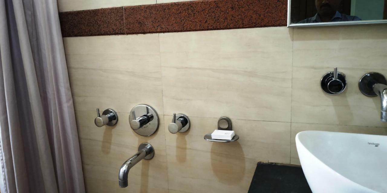 Matrix Inn Pune Eksteriør bilde
