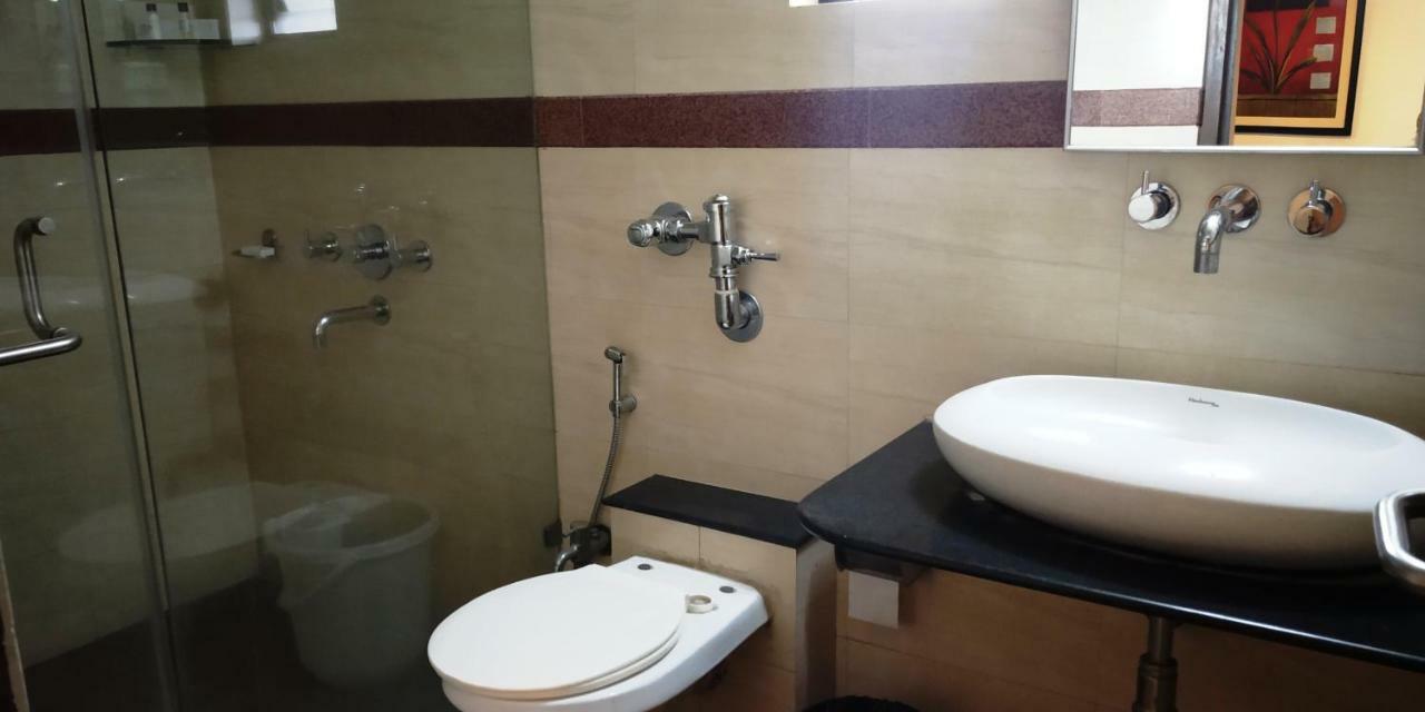 Matrix Inn Pune Eksteriør bilde